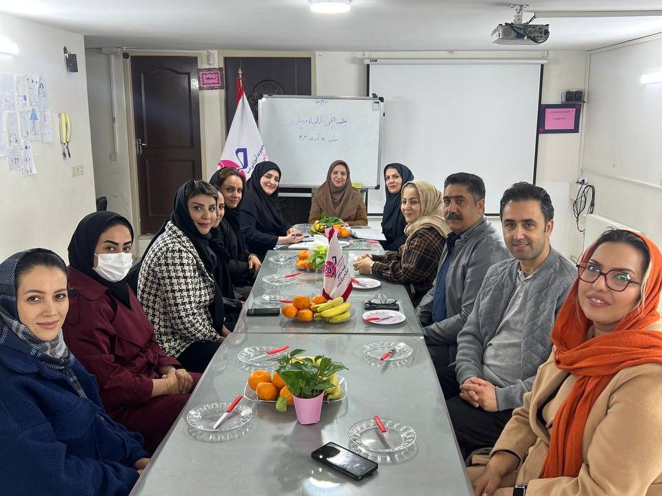 جلسه انجمن اولیا و مربیان