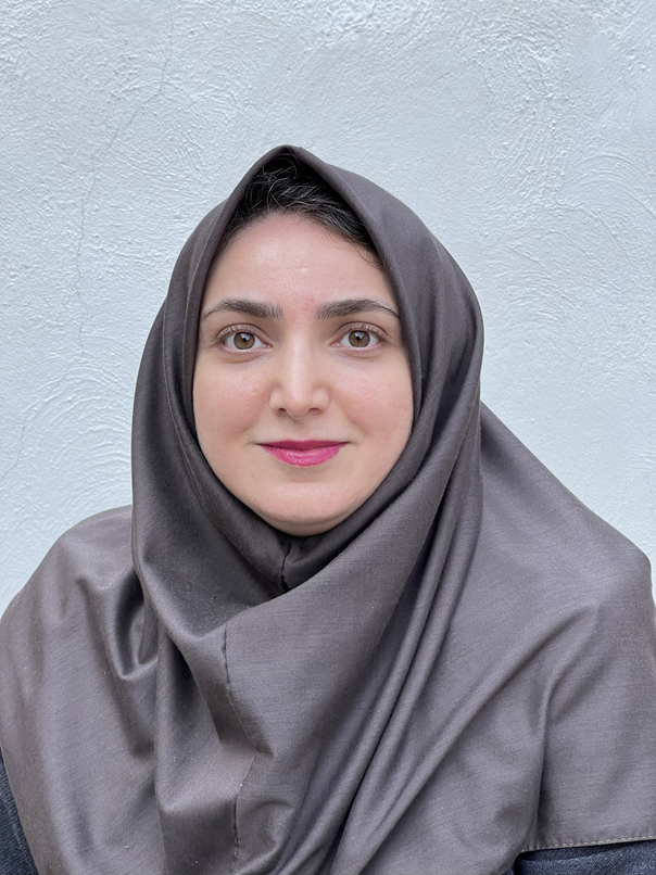 سرکار خانم رحیمیان دبیرعلوم اجتماعی